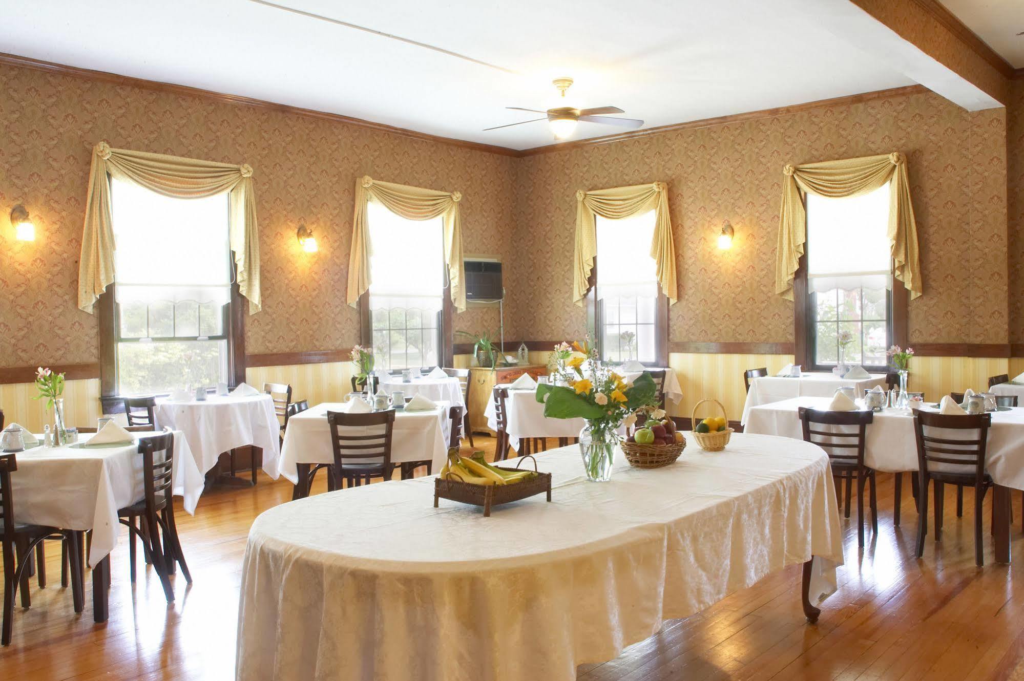 Spring Lake Inn Екстер'єр фото